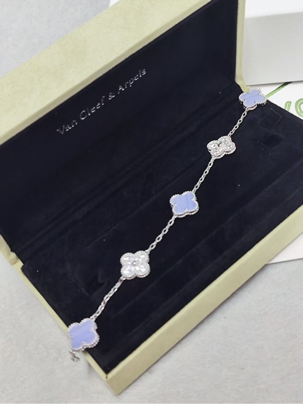 ✨ Van Cleef & Arpels Vintage Alhambra 5 Motifs Purple Bracelet